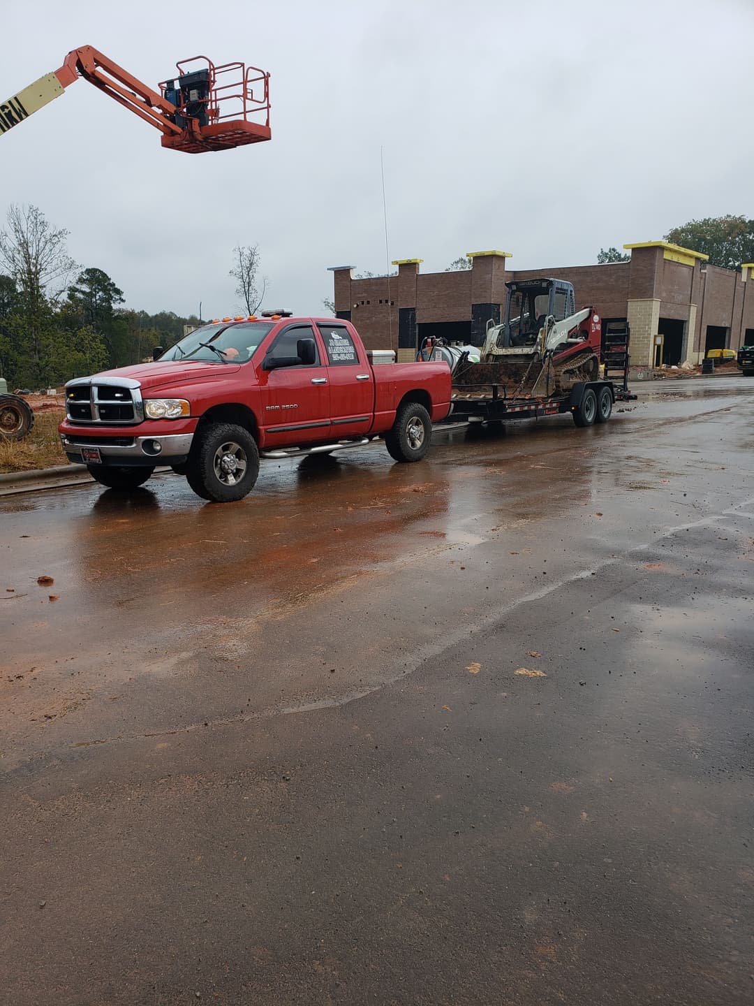 Loaded up after a long day — one of my first real commercial jobs. I’ll never forget the feeling of pulling out that evening knowing I was finally doing what I’d always dreamed of.